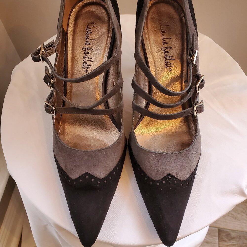 Alexandra Bartlett Black & Gray pump